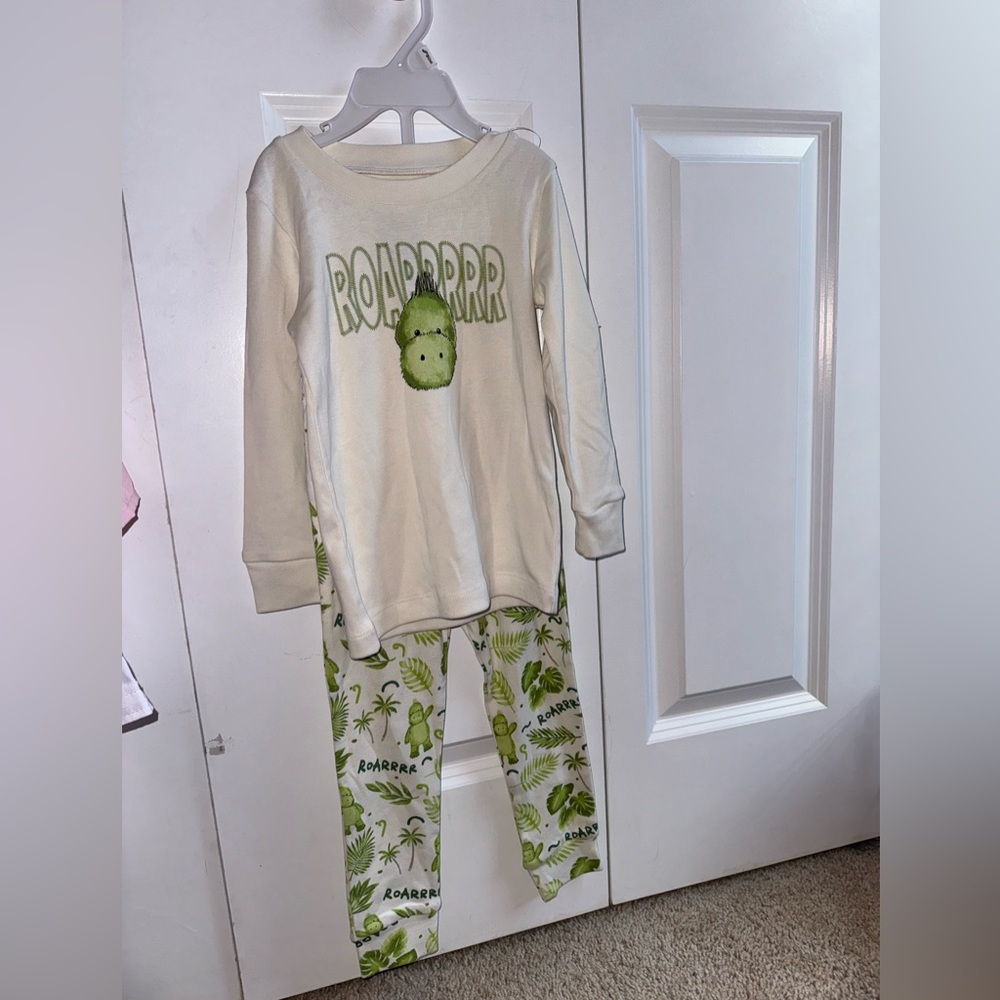 NWT Warmies Dinosaur Pajama Set